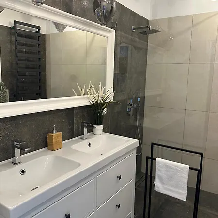 Luxury Loft Tymienieckiego Street *